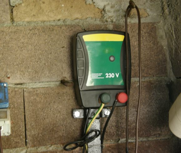 Elettrificatore a rete fissa.